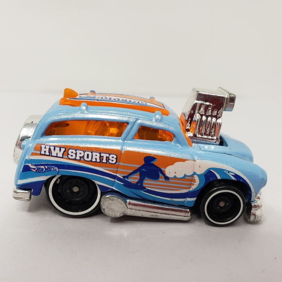 2017 Hot Wheels KOOL KOMBI in BLACK HW SURF'S UP 2/5 Long Card